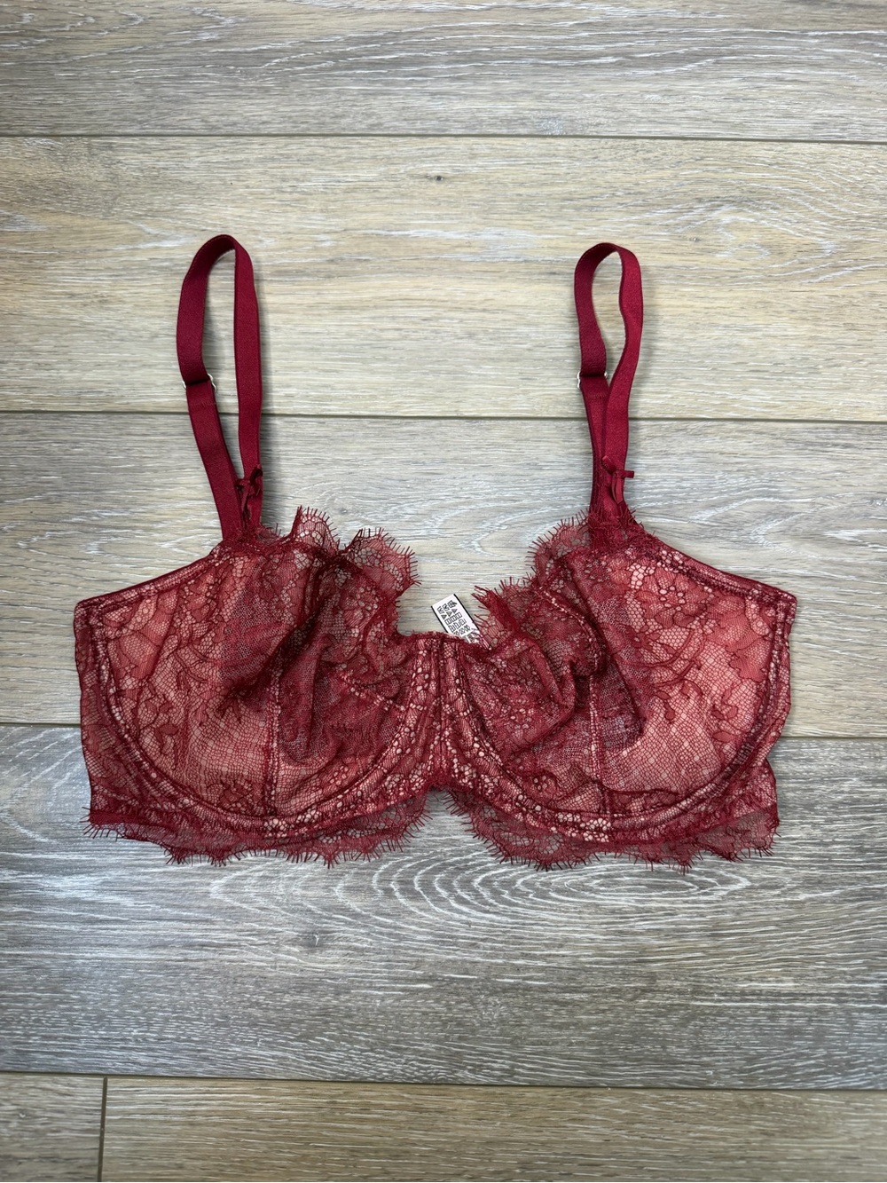 Victoria’s Secret Lace Maroon Underwire Bra Sz 32DDD